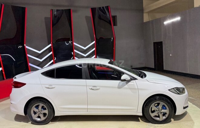 Hyundai Avante 2016, 222,000 km - 1.6 l - Sumqayıt