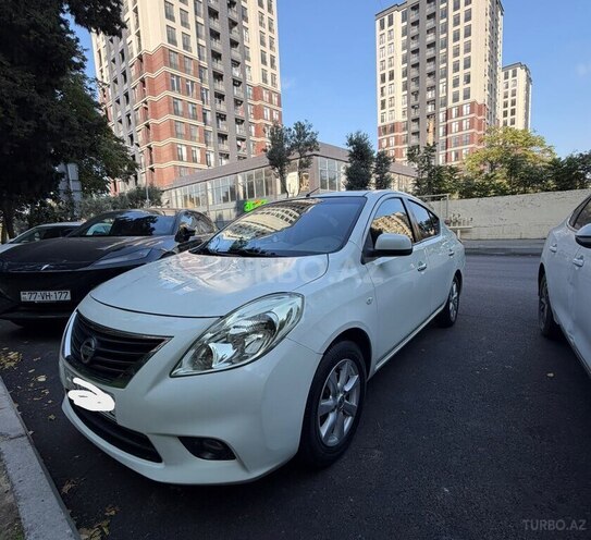 Nissan Sunny 2013, 288,000 km - 1.5 l - Bakı