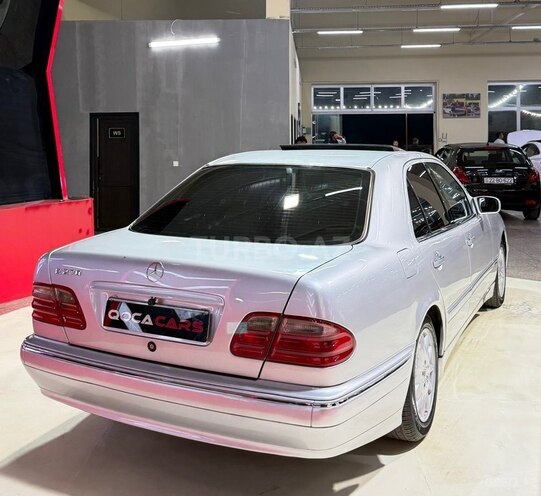 Mercedes E 270 1999, 288,088 km - 2.7 л - Sumqayıt