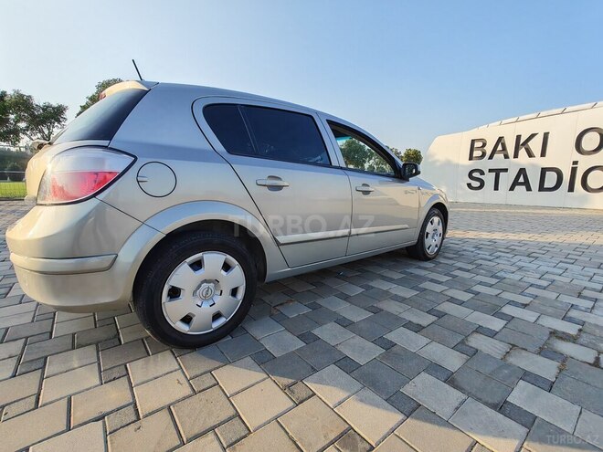 Opel Astra 2005, 275,000 km - 1.4 л - Bakı