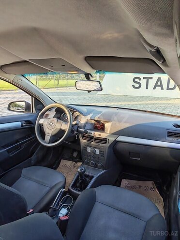 Opel Astra 2005, 275,000 km - 1.4 л - Bakı