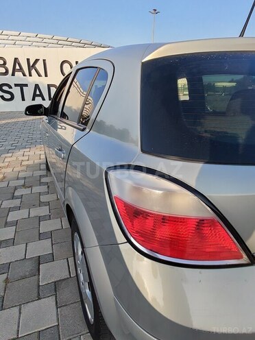 Opel Astra 2005, 275,000 km - 1.4 л - Bakı