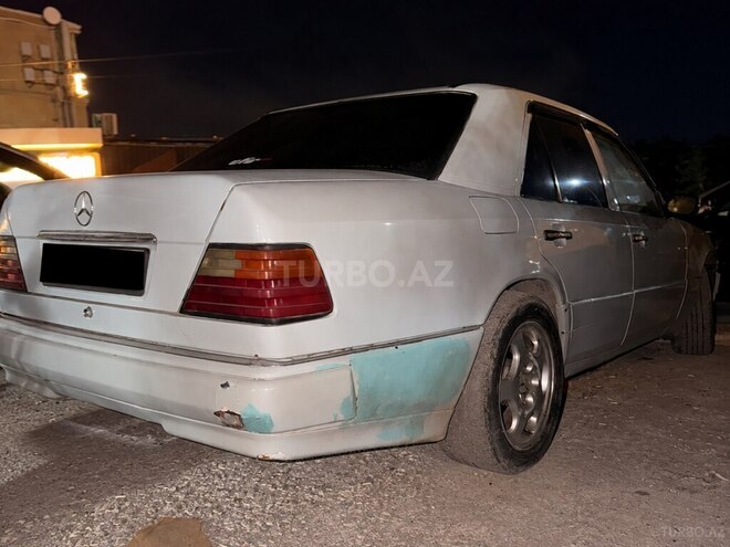Mercedes  1991, 768,389 km - 2.3 л - Bakı