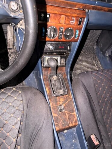 Mercedes  1991, 768,389 km - 2.3 л - Bakı