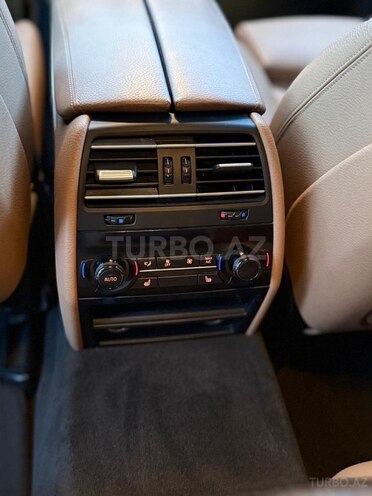 BMW 740 2014, 285,000 km - 3.0 l - Bakı