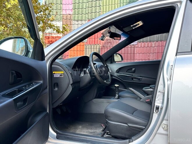 Kia  2009, 298,000 km - 2.0 l - Bakı