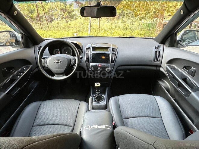 Kia  2009, 298,000 km - 2.0 l - Bakı
