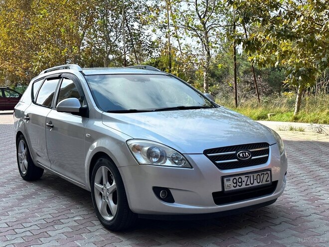 Kia  2009, 298,000 km - 2.0 l - Bakı