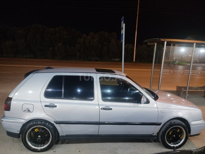 Volkswagen Golf 1996, 200,000 km - 2.0 l - Bakı