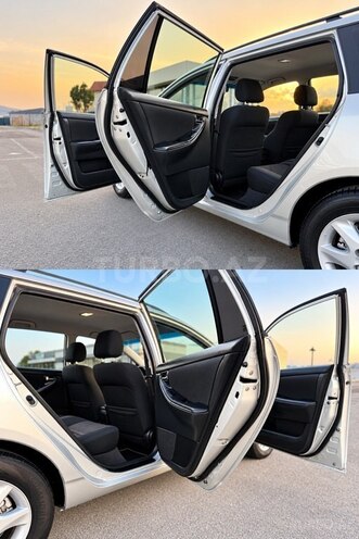 Toyota Corolla 2006, 266,331 km - 1.4 l - Qazax
