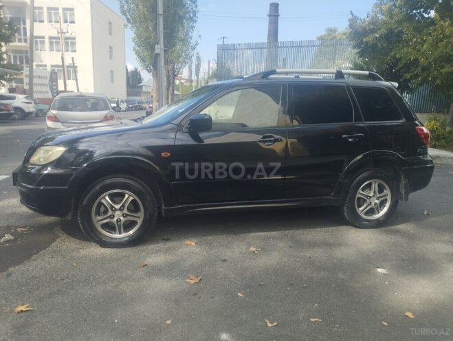 Mitsubishi Outlander 2006, 300,000 km - 2.4 l - Şəki