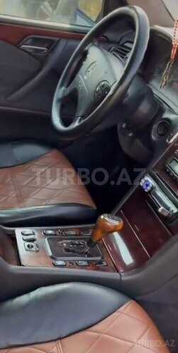 Mercedes E 220 2001, 421,351 km - 2.2 l - Bakı