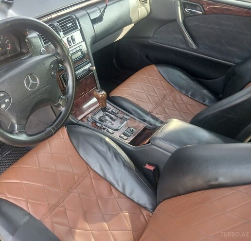 Mercedes E 220 2001, 421,351 km - 2.2 l - Bakı