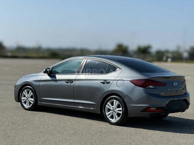 Hyundai Elantra 2019, 283,245 km - 2.0 л - Bakı