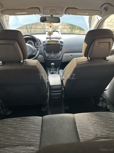 Kia  2009, 377,488 km - 1.4 л - Gəncə