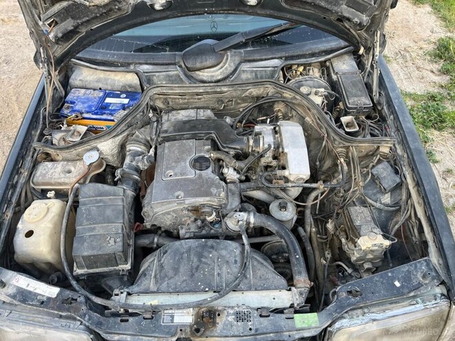 Mercedes E 220 1993, 638,000 km - 2.2 l - Salyan