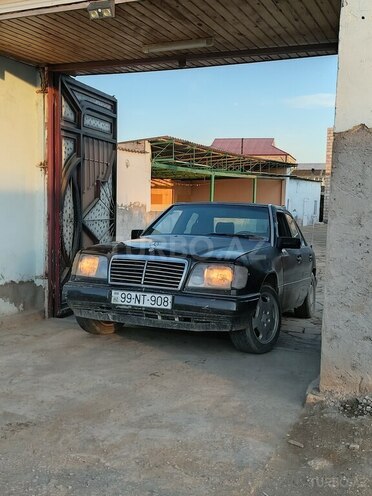 Mercedes E 220 1993, 638,000 km - 2.2 l - Salyan