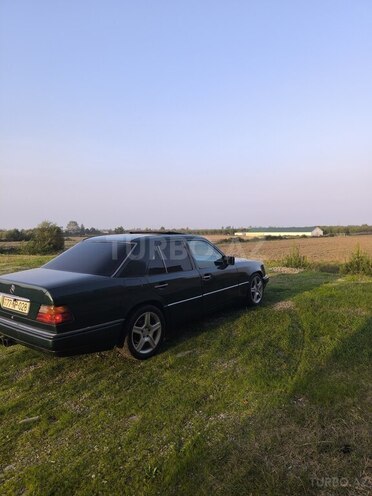 Mercedes E 200 1995, 354,000 km - 2.0 л - Xaçmaz