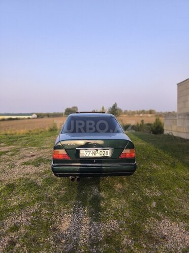 Mercedes E 200 1995, 354,000 km - 2.0 л - Xaçmaz