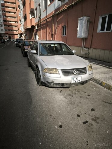 Volkswagen Passat 2003, 208,000 km - 1.8 l - Xırdalan