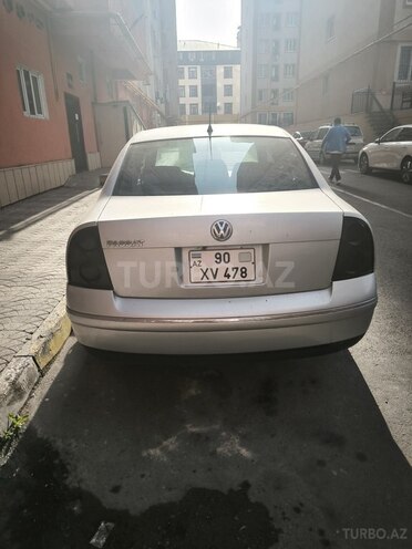 Volkswagen Passat 2003, 208,000 km - 1.8 l - Xırdalan