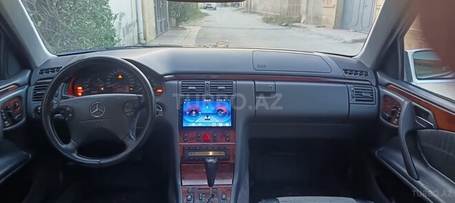 Mercedes E 240 2001, 329,000 km - 2.4 l - Bakı