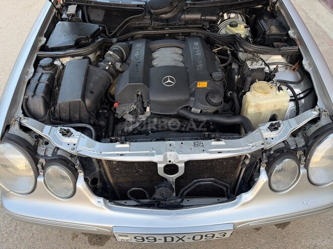 Mercedes E 240 2001, 329,000 km - 2.4 l - Bakı