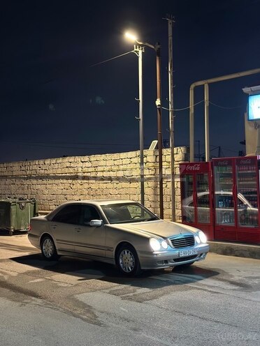 Mercedes E 240 2001, 329,000 km - 2.4 l - Bakı