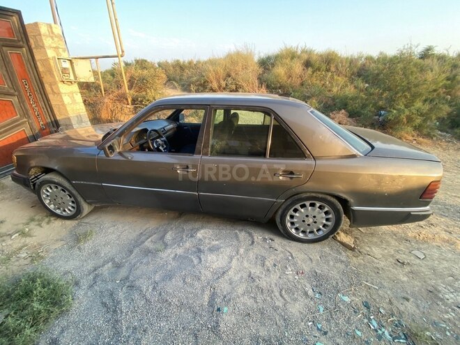 Mercedes 250 D 1990, 525,000 km - 2.5 l - Bakı