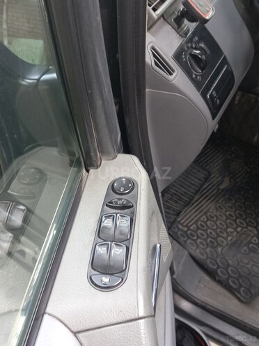 Mercedes  2009, 365,630 km - 2.1 l - Bakı