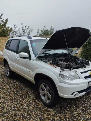 Chevrolet Niva 2014, 110,000 km - 1.7 l - Quba