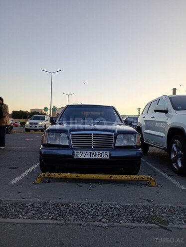 Mercedes E 200 1994, 400,000 km - 2.0 л - Qusar