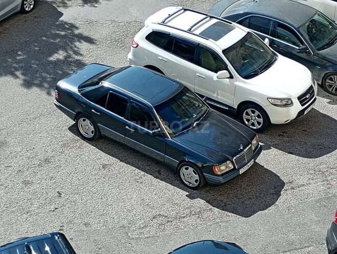 Mercedes E 200 1994, 400,000 km - 2.0 л - Qusar