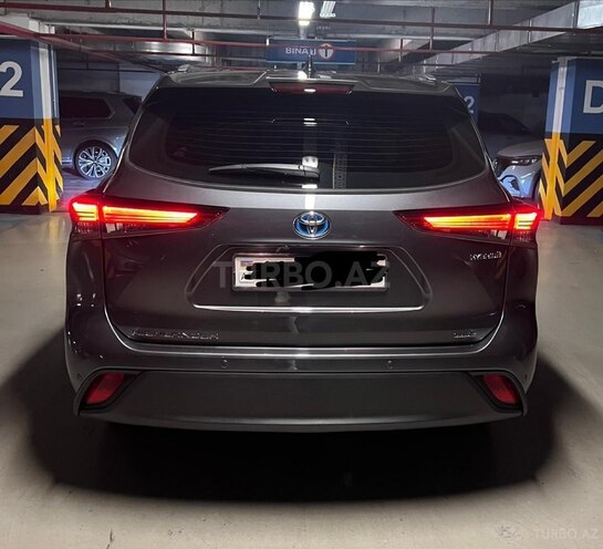 Toyota Highlander 2022, 106,000 km - 2.5 l - Bakı