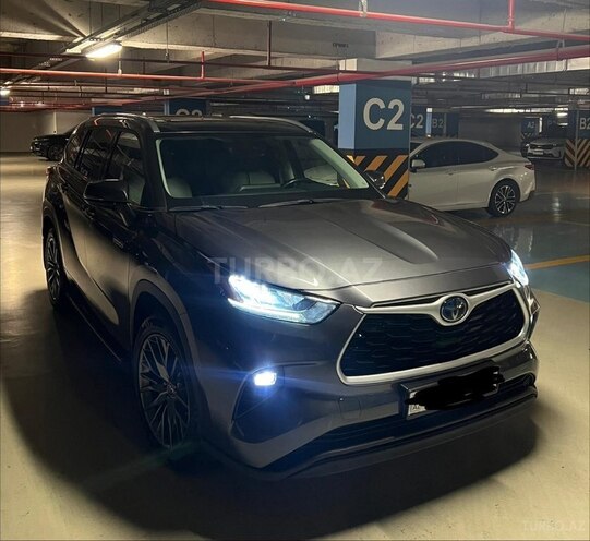 Toyota Highlander 2022, 106,000 km - 2.5 l - Bakı