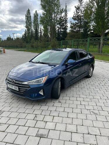 Hyundai Elantra 2019, 115,000 km - 2.0 л - Qax