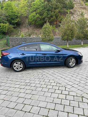 Hyundai Elantra 2019, 115,000 km - 2.0 л - Qax