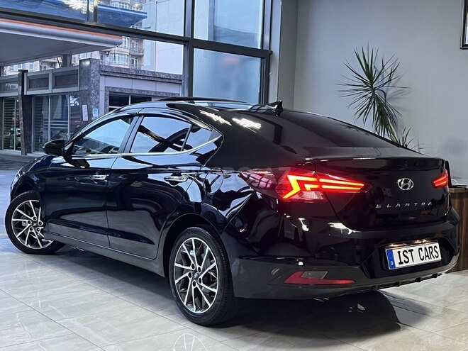 Hyundai Elantra 2019, 110,000 km - 2.0 l - Bakı