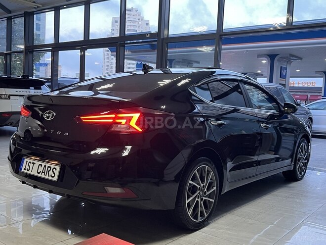 Hyundai Elantra 2019, 110,000 km - 2.0 l - Bakı