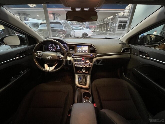 Hyundai Elantra 2019, 110,000 km - 2.0 l - Bakı