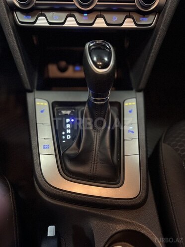 Hyundai Elantra 2019, 110,000 km - 2.0 l - Bakı
