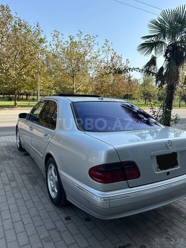 Mercedes E 270 2001, 457,000 km - 2.7 l - Bakı
