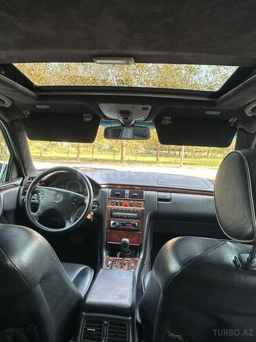 Mercedes E 270 2001, 457,000 km - 2.7 l - Bakı