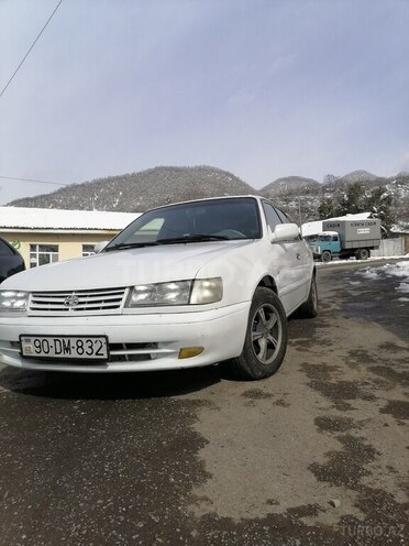 Toyota Corolla 2000, 458,623 km - 1.5 l - Qax