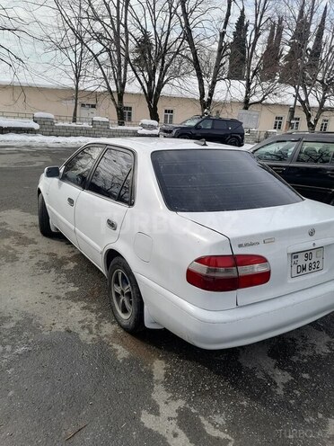 Toyota Corolla 2000, 458,623 km - 1.5 l - Qax