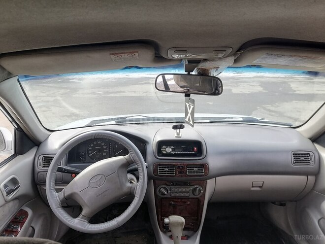 Toyota Corolla 2000, 458,623 km - 1.5 l - Qax