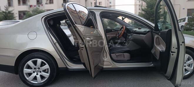 Volkswagen Passat 2005, 278,852 km - 2.0 l - Bakı