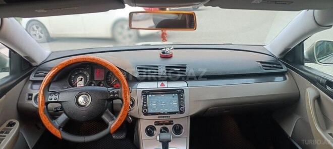 Volkswagen Passat 2005, 278,852 km - 2.0 l - Bakı