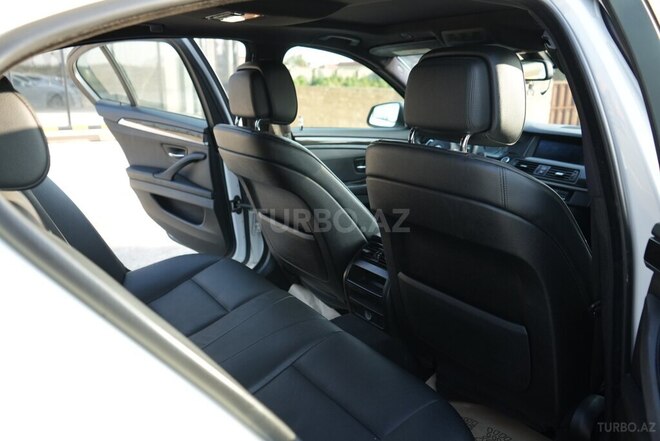 BMW 528 2013, 277,000 km - 2.0 л - Bakı