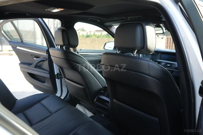 BMW 528 2013, 277,000 km - 2.0 л - Bakı